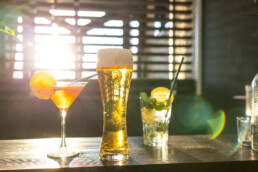 Hotelbar Loftstyle Gerlingen - 3 Gläser mit unterschiedliche Getränken